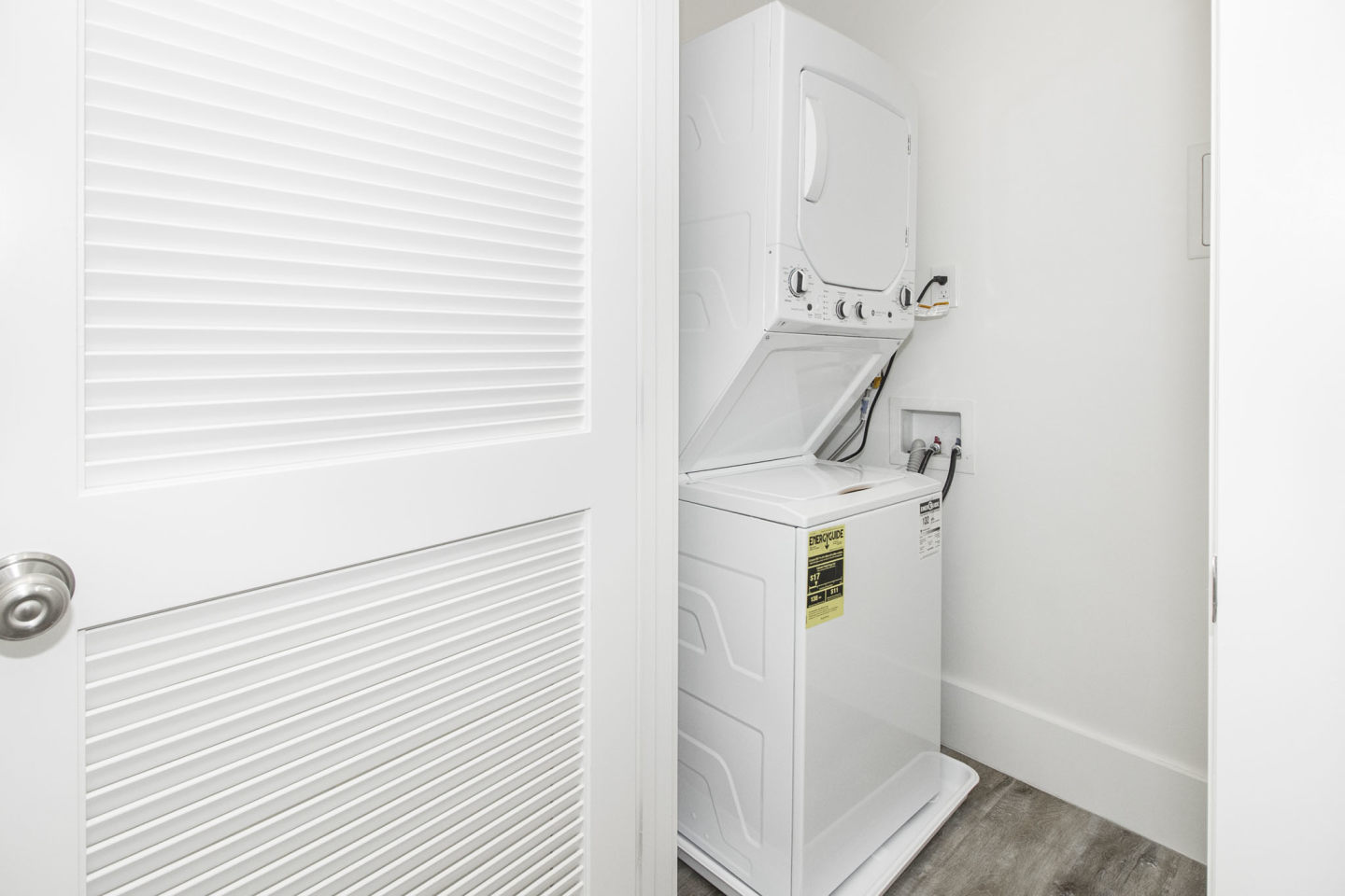 795 PINE Image 26