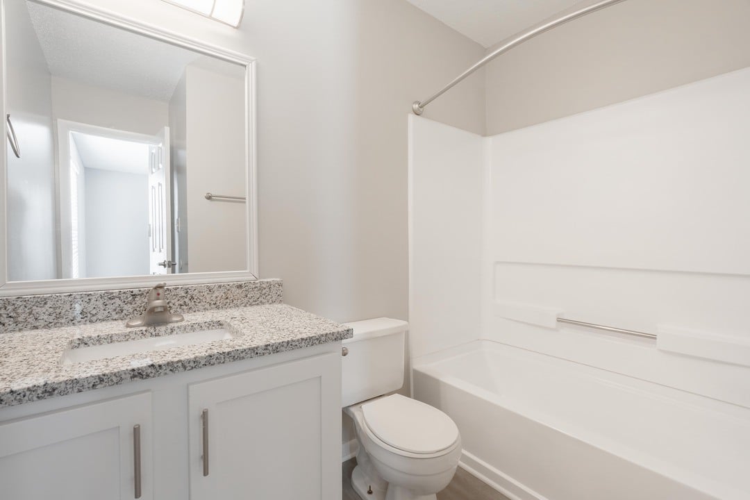 Ashton Village Apartment Homes Image 8