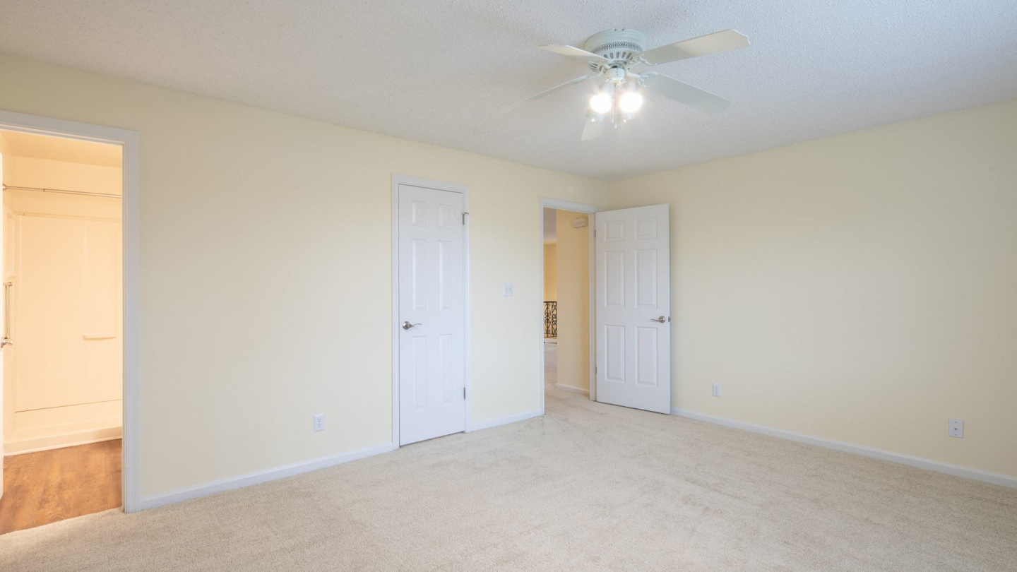 Holly Point Apartments Image 88