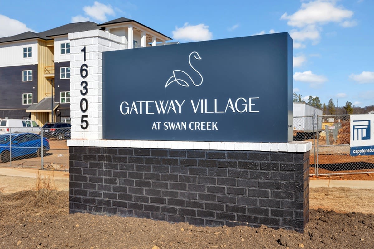 Gateway Village at Swan Creek Image 32