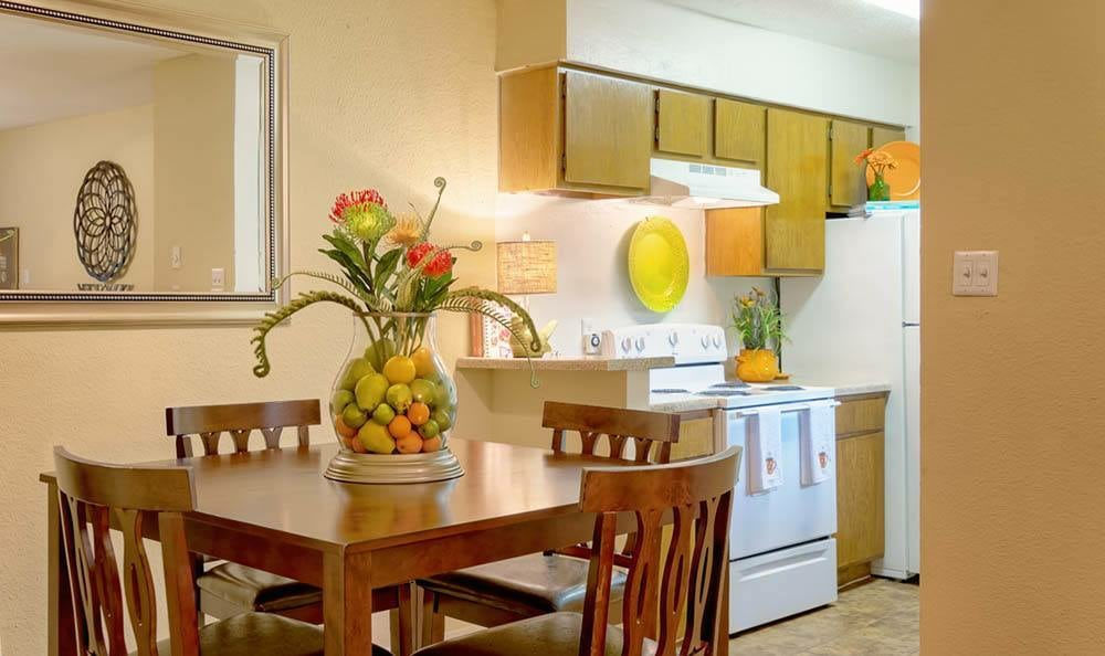 Del Lago Apartments Image 6