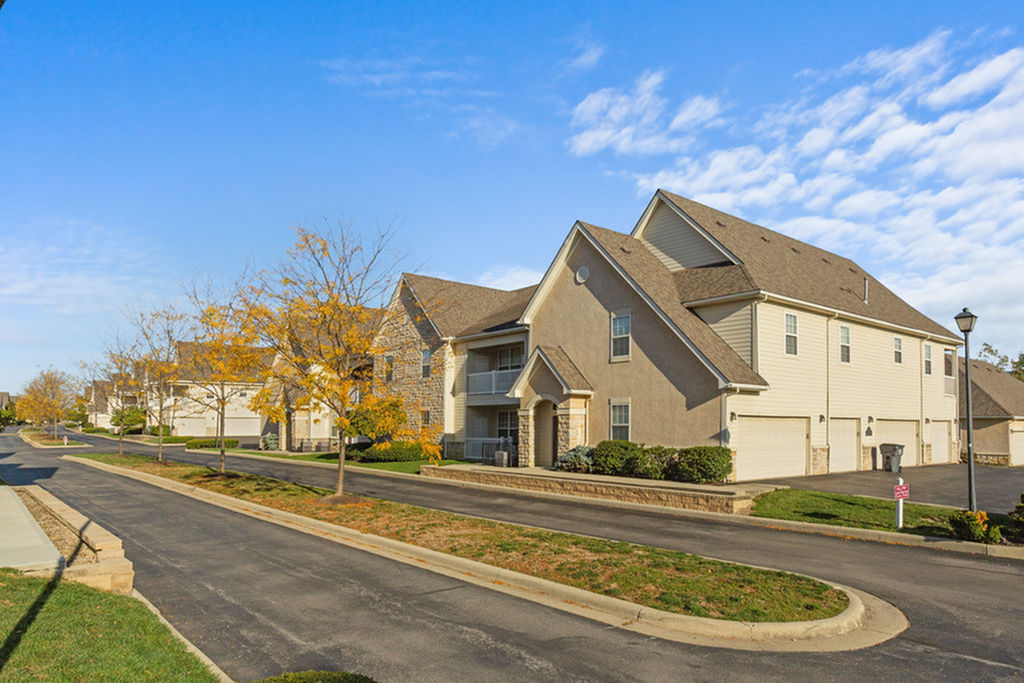 Marble Cliff Commons Image 106