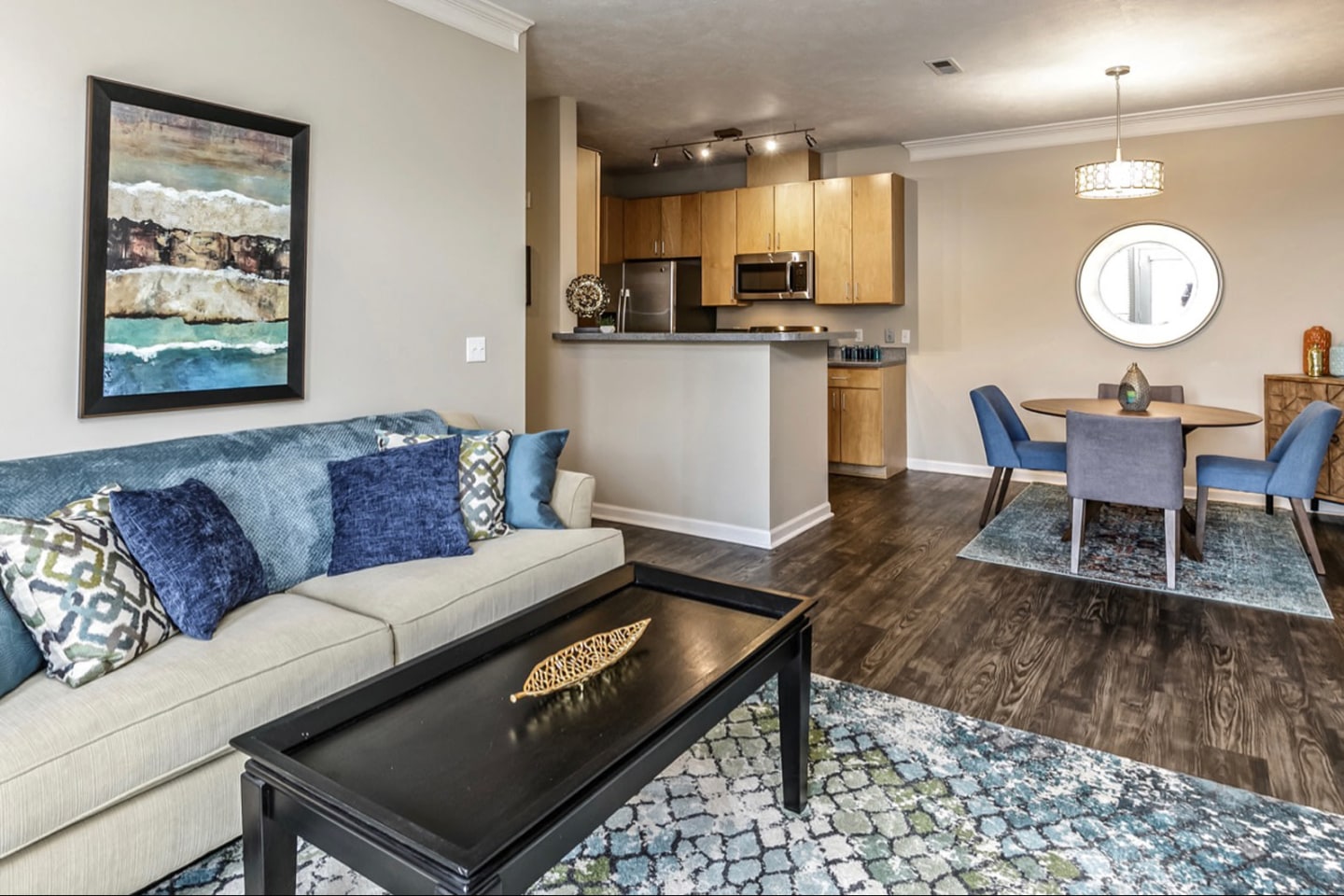 Whispering Hills Apartments Image 9