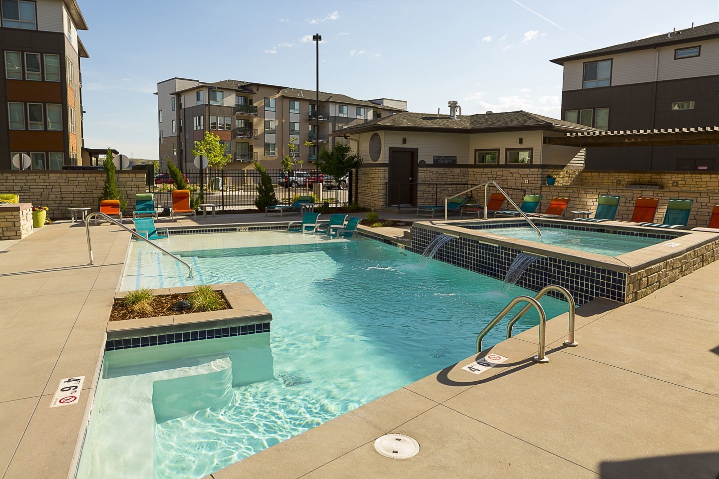 Outlook Golden Apartments Image 12