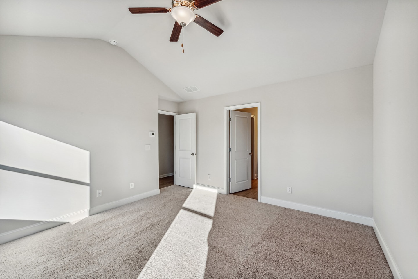 Parkwood Terrace Image 6