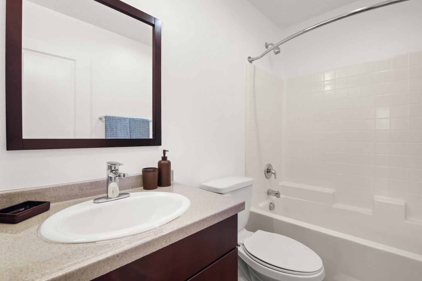 CasaLago Eastlake Image 36
