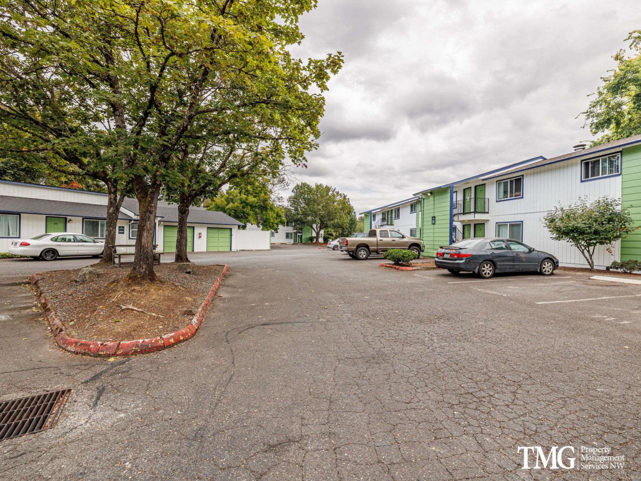 Pinewood Commons Apartments Image 25