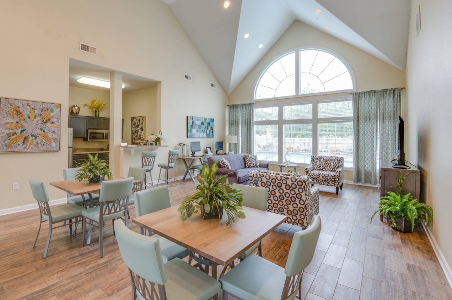 Somerset Pointe Image 14