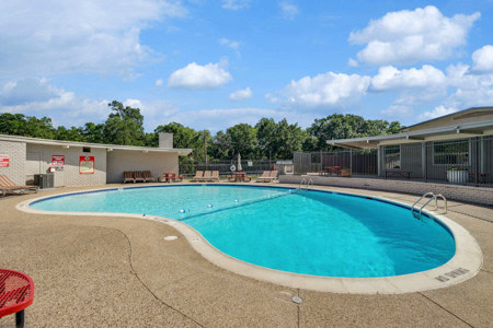 Holiday Hills I Image 8