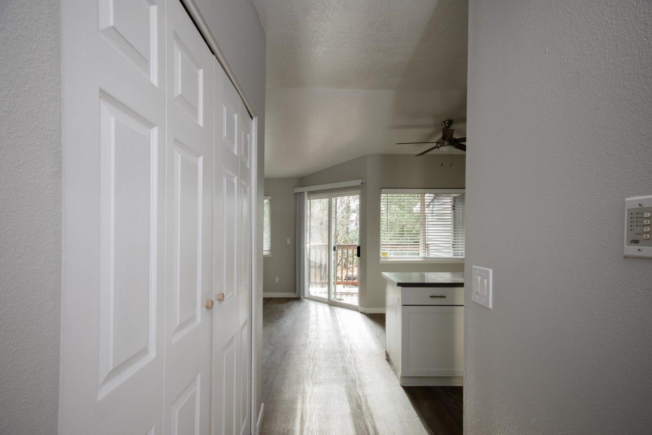 Outlook 16 Image 10