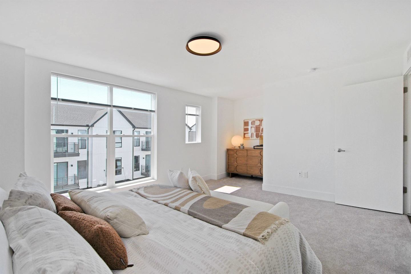Avant Apartments Image 34
