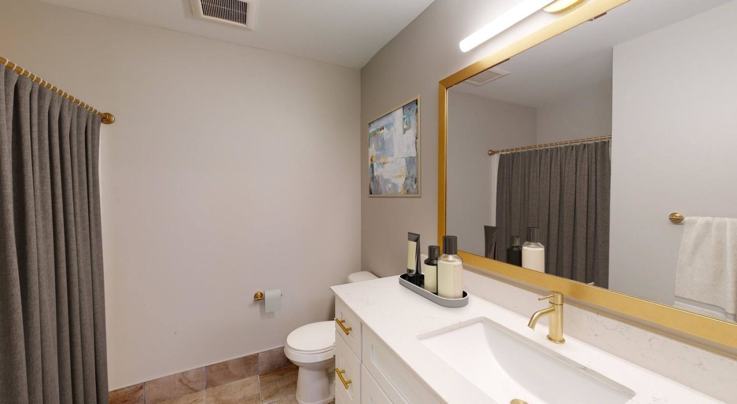 9 on Canal Image 23
