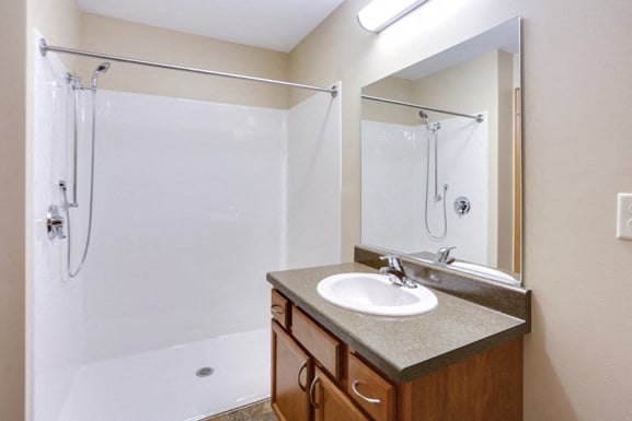 Deer Lakes Apartments Image 15