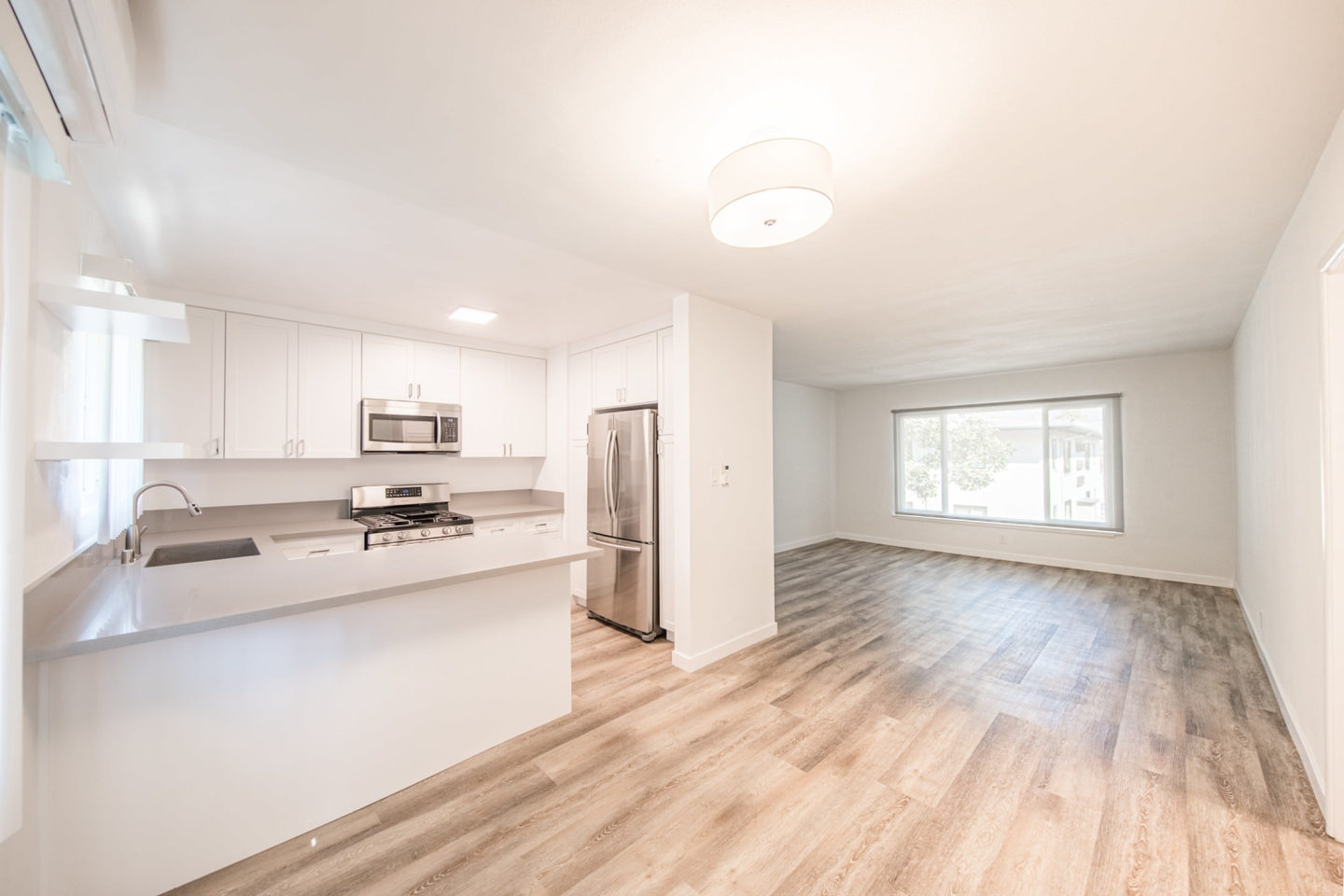 Yosemite Garden Apartments Image 18