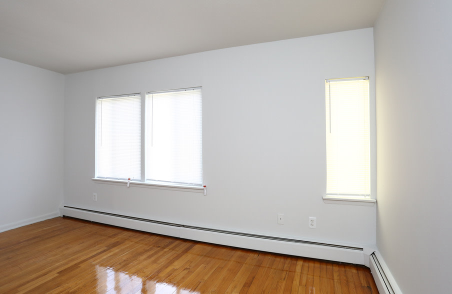 Meadoway Gardens Image 20