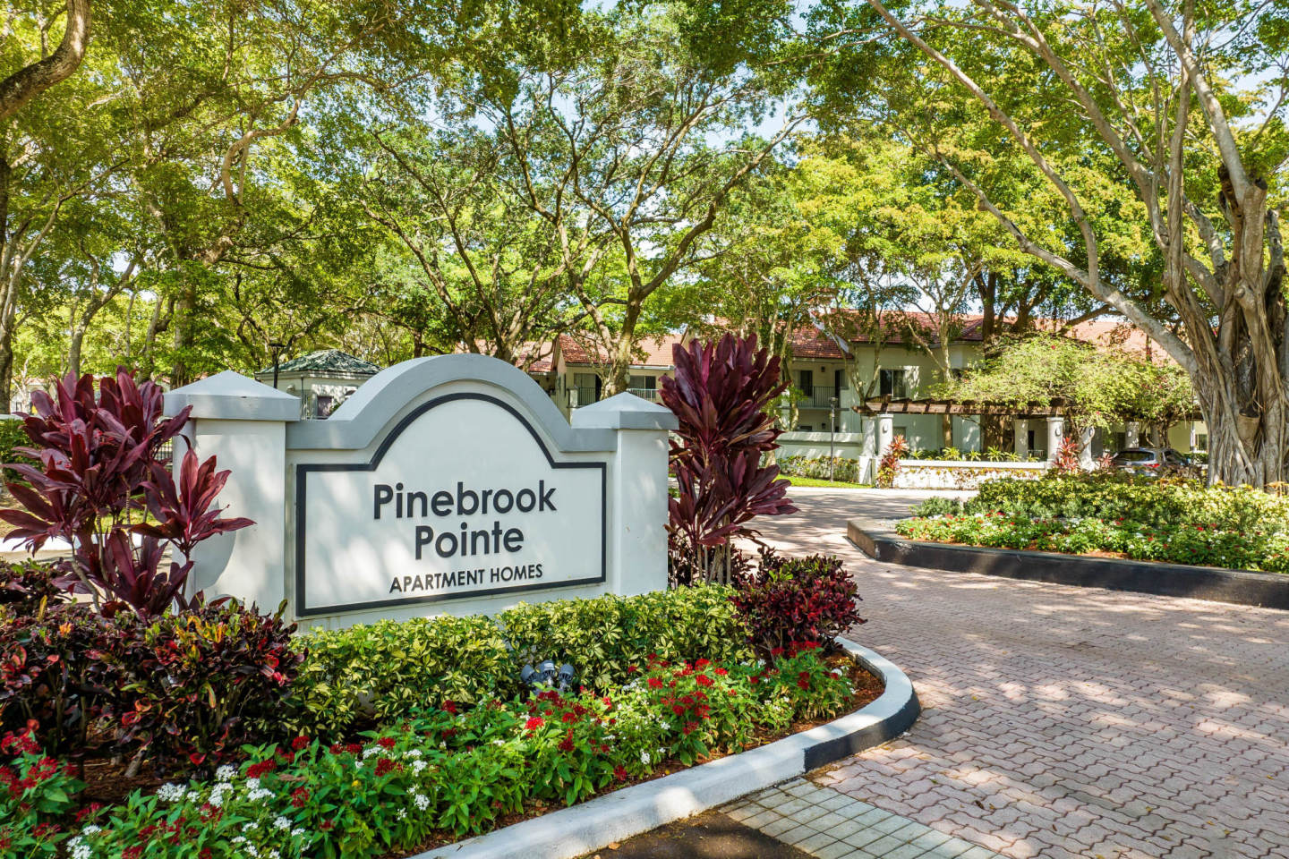 Pinebrook Pointe Image 7