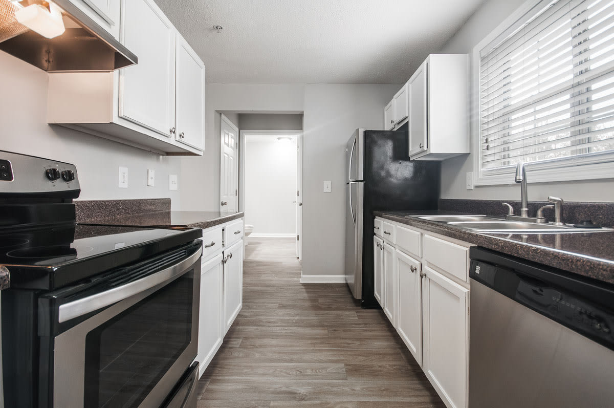 Creekside Apartments Image 6