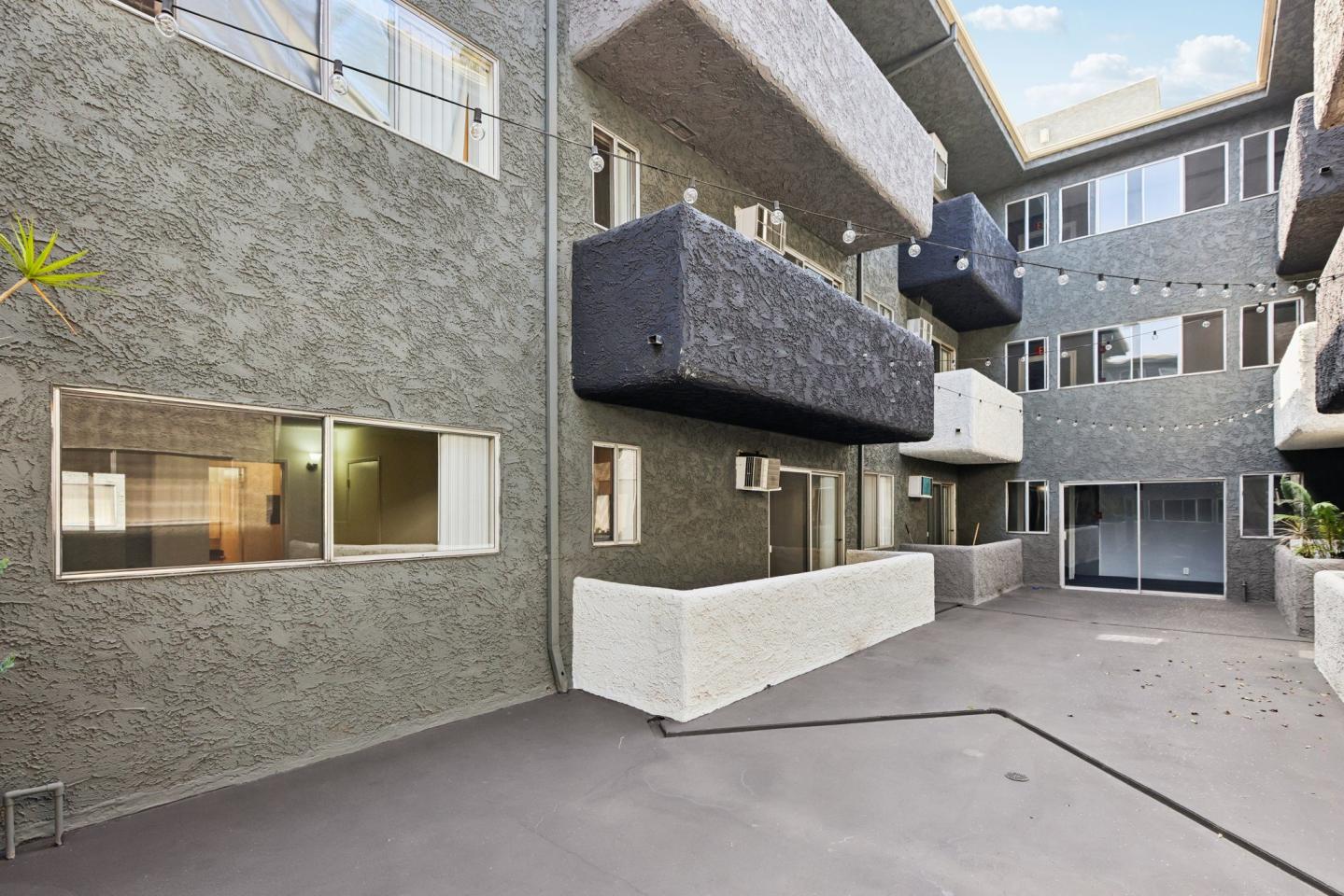 Victoria Apartments Image 29
