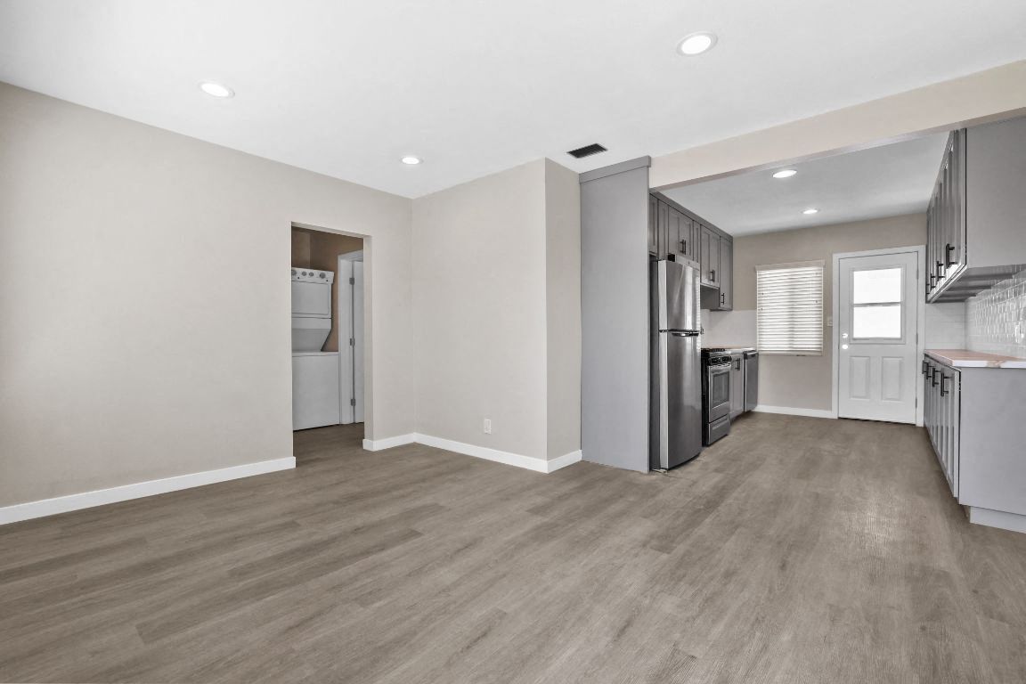 311 Apartment Homes Image 13