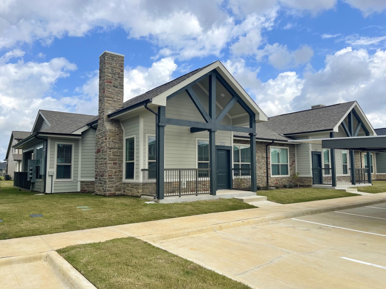 Home at Waller Image 52