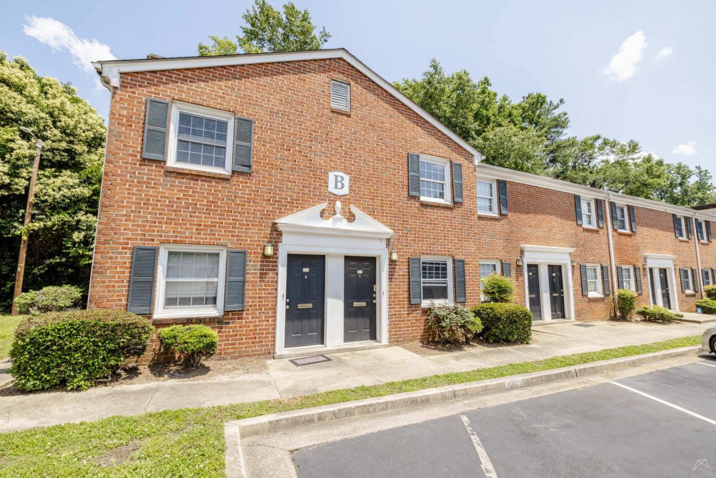 Georgetown Luxury Townhomes Image 28