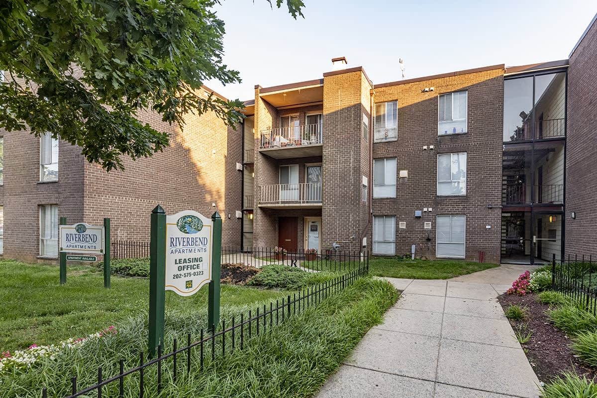 Riverbend Apartments Image 15