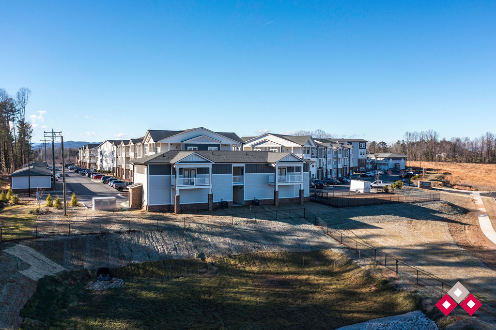 Summit at Hendersonville Image 3