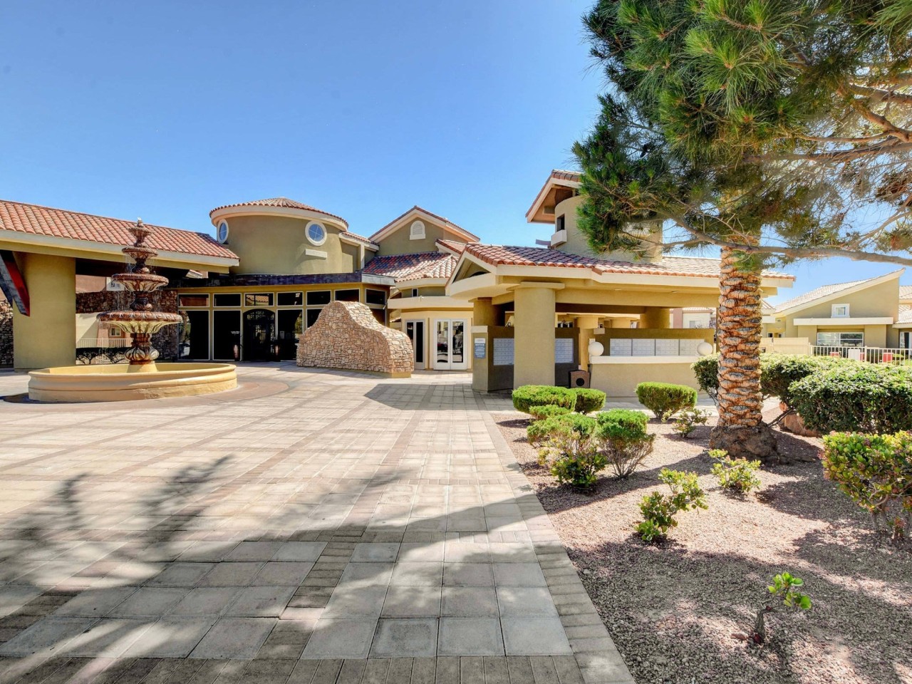 Coronado Bay Club Condo-Apartment Homes Image 44