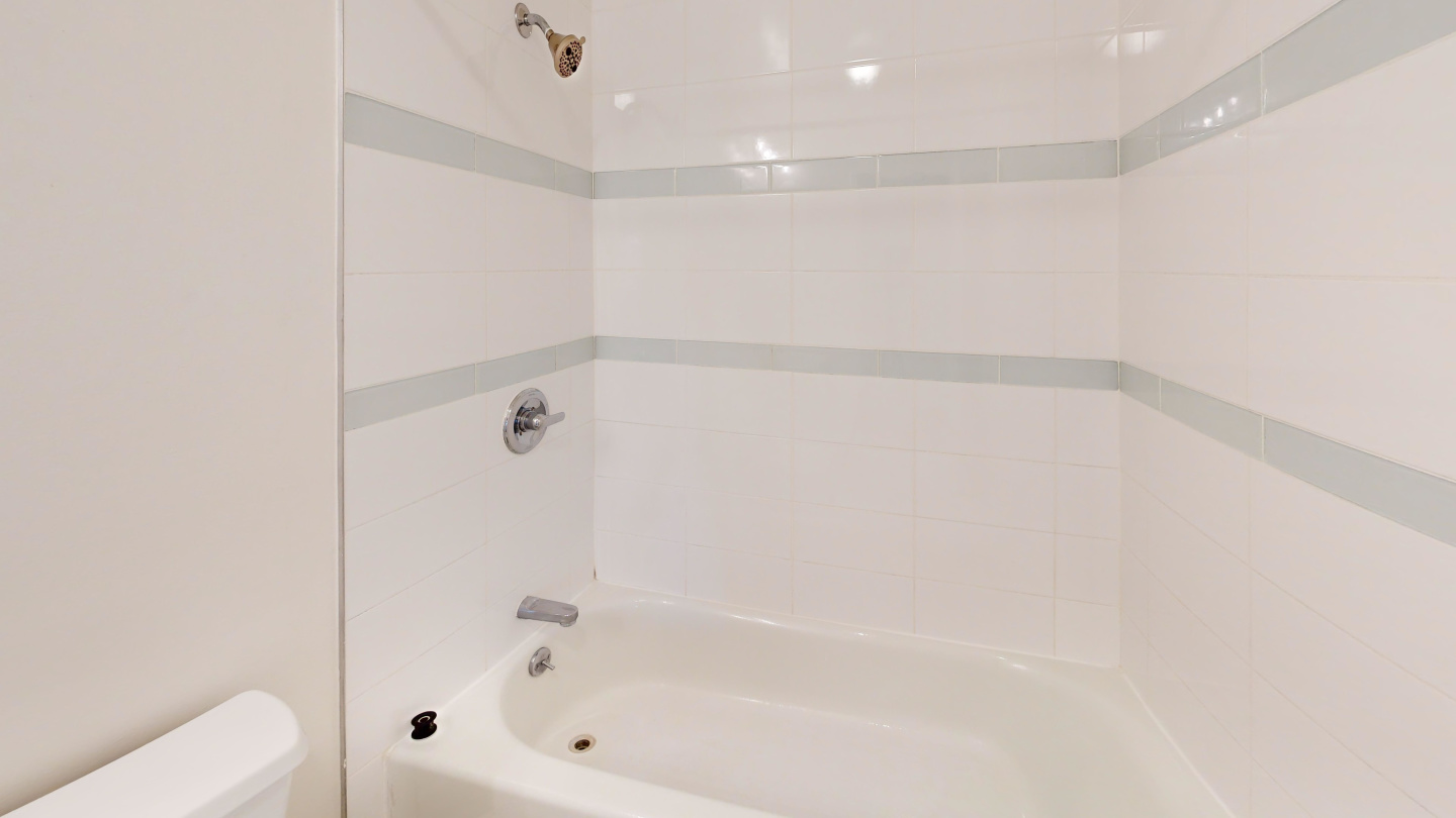 2898 Jackson Image 14