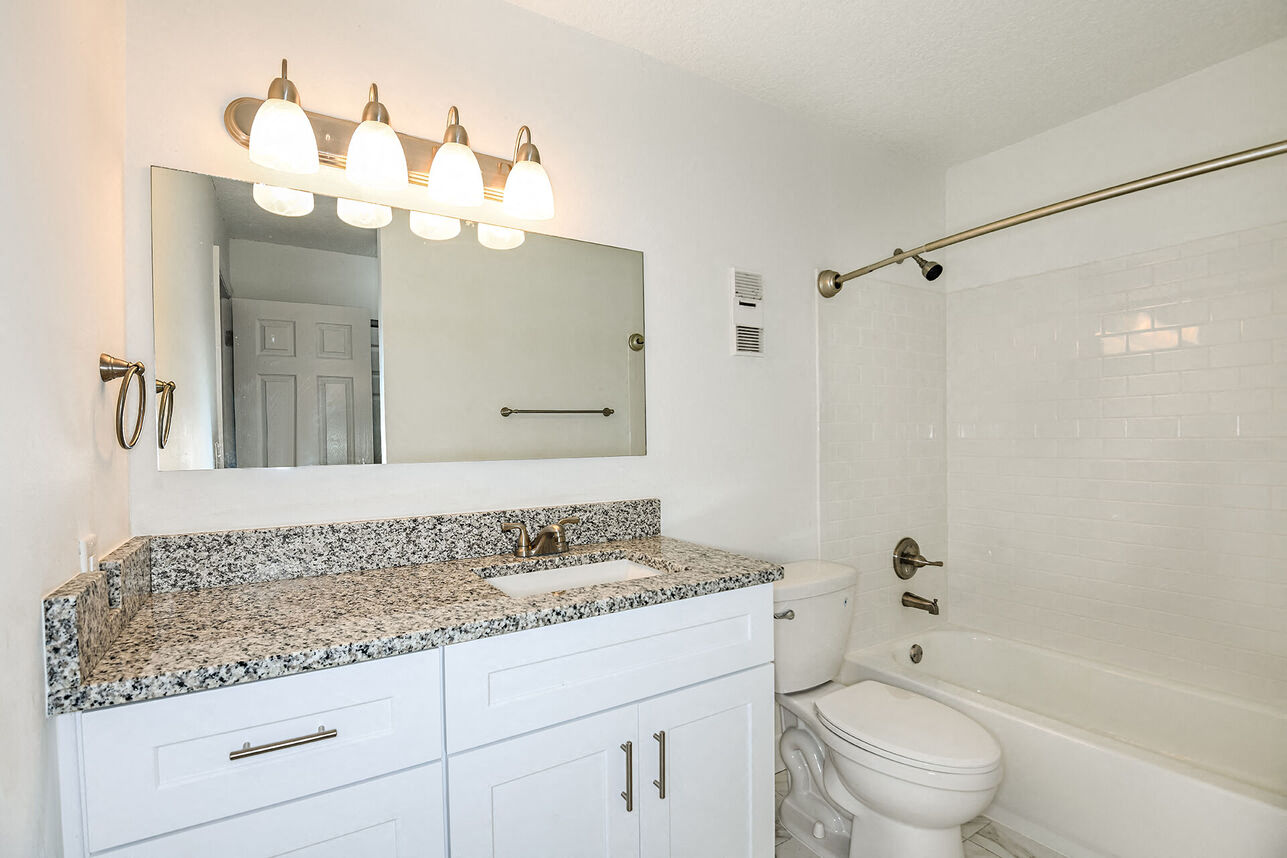 Woodlake Villas Image 44