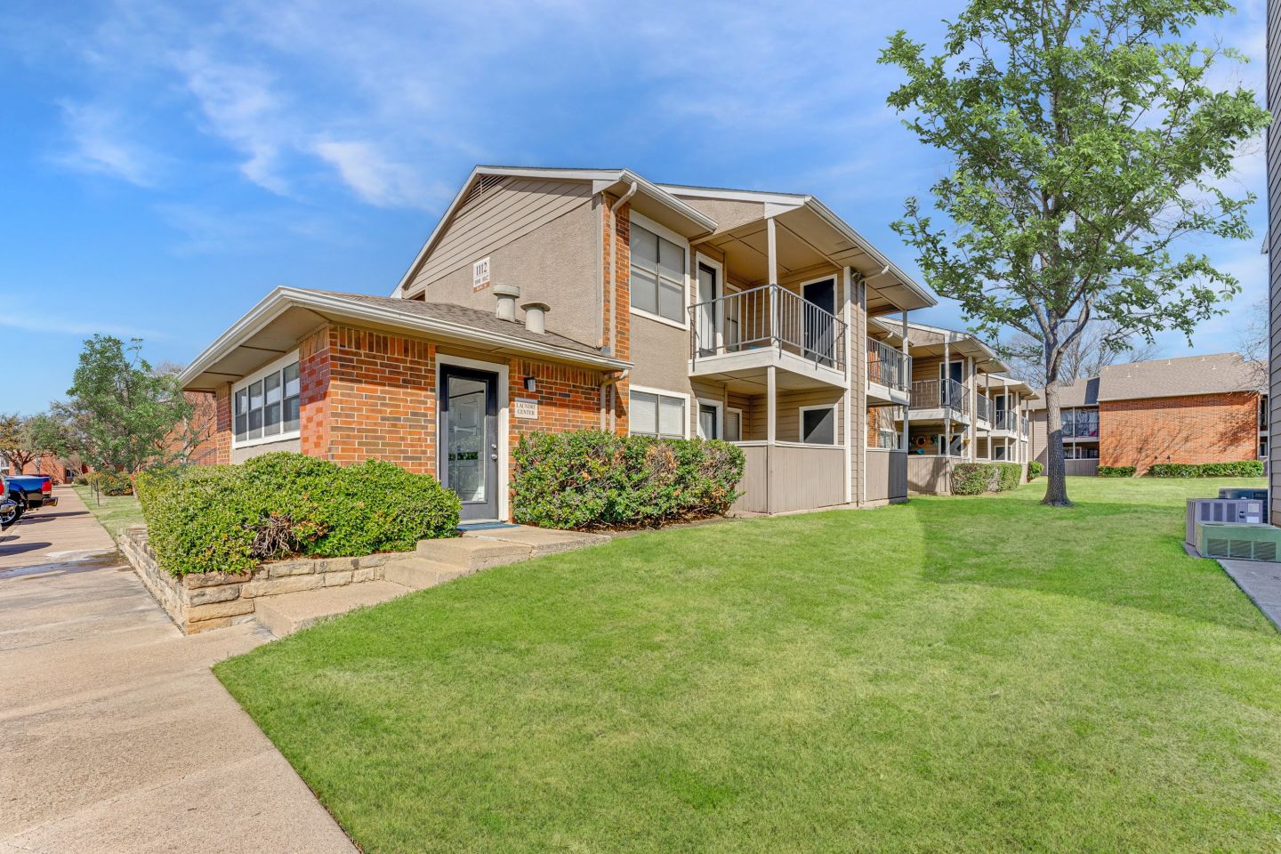 Towne Centre Village Image 23