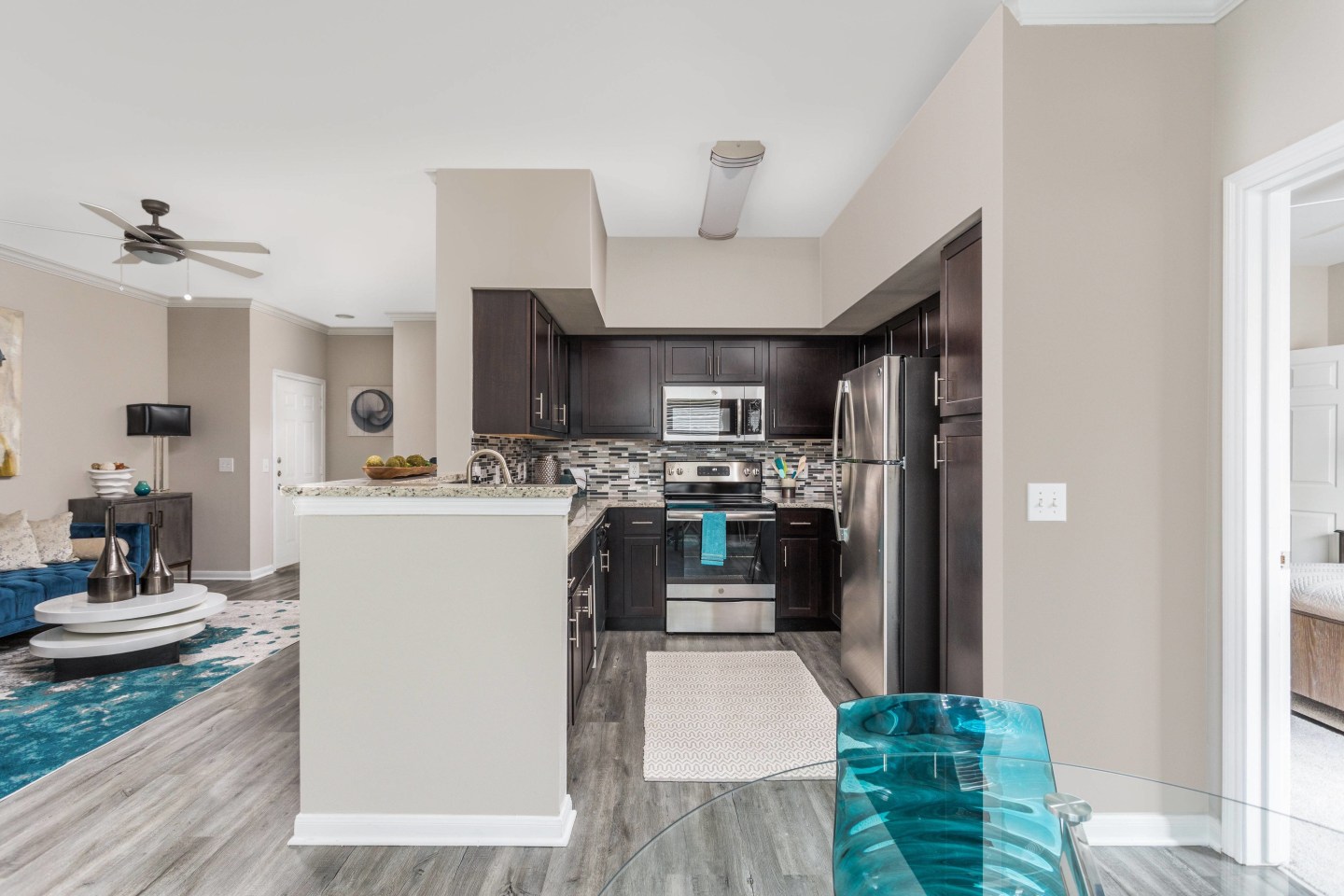 Oxmoor Apartment Homes Image 3