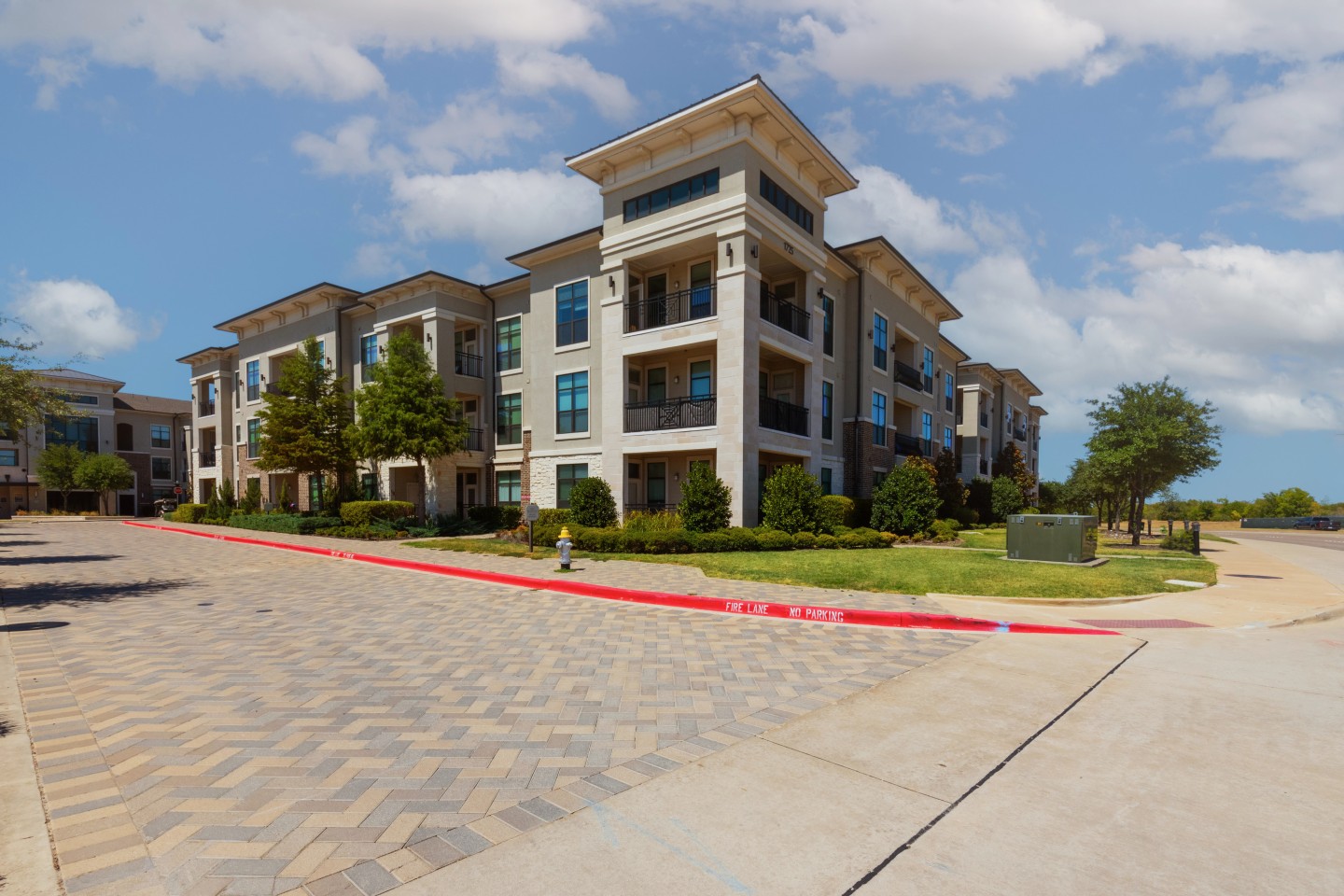 The Hendry Apartment Homes Image 13
