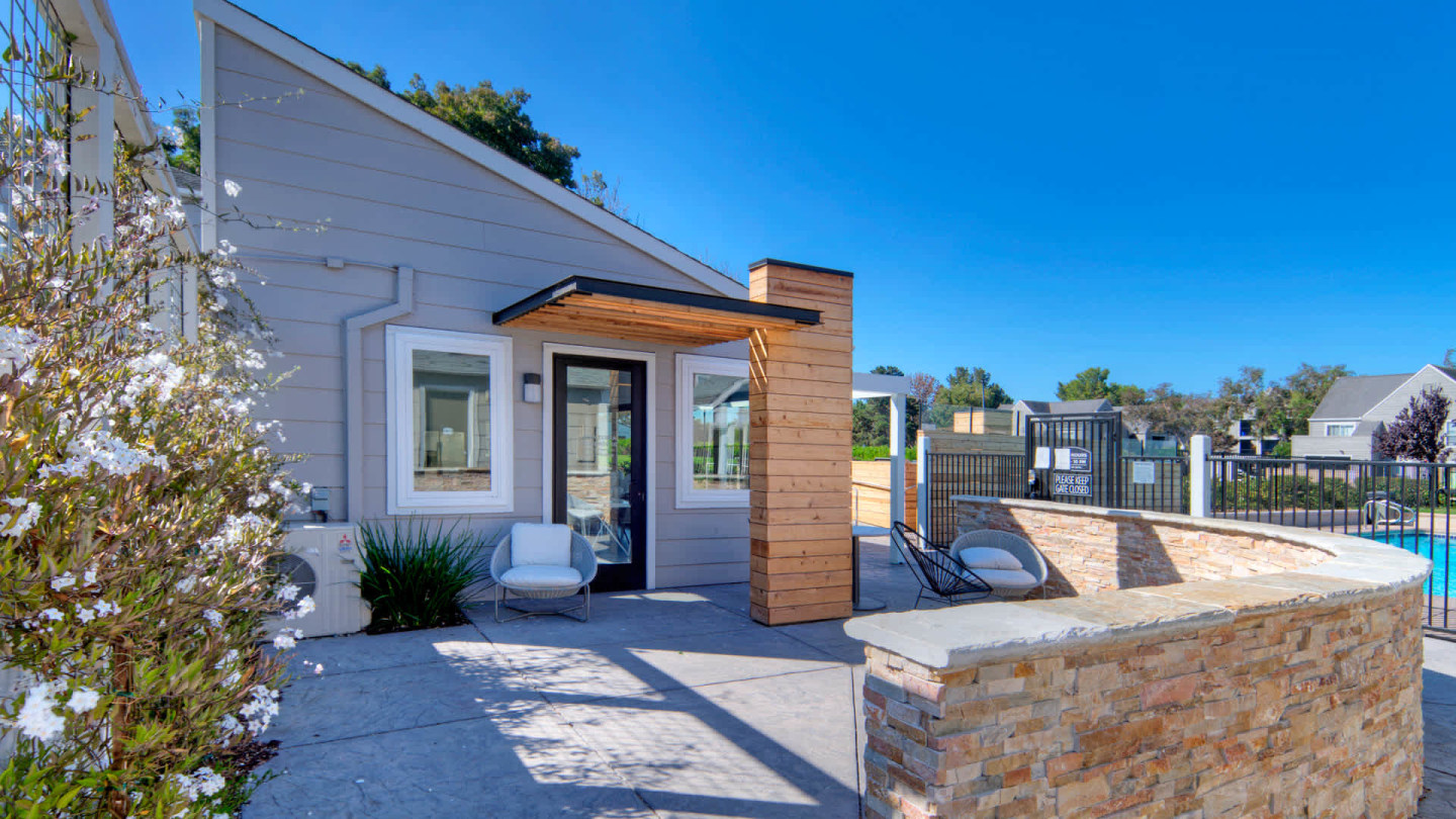 Riva Terra Apartments at Redwood Shores Image 3