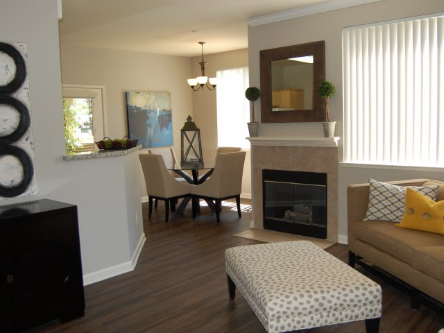 Pinnacle at Galleria Luxury Apartments Image 16
