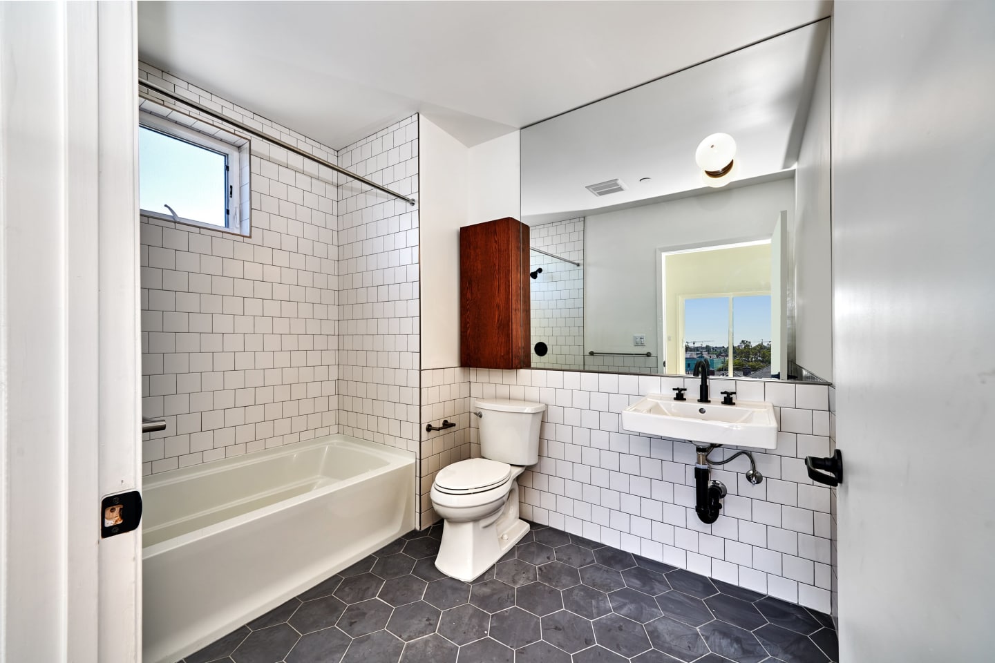 2600 S Catalina Street - Co-Living Image 24