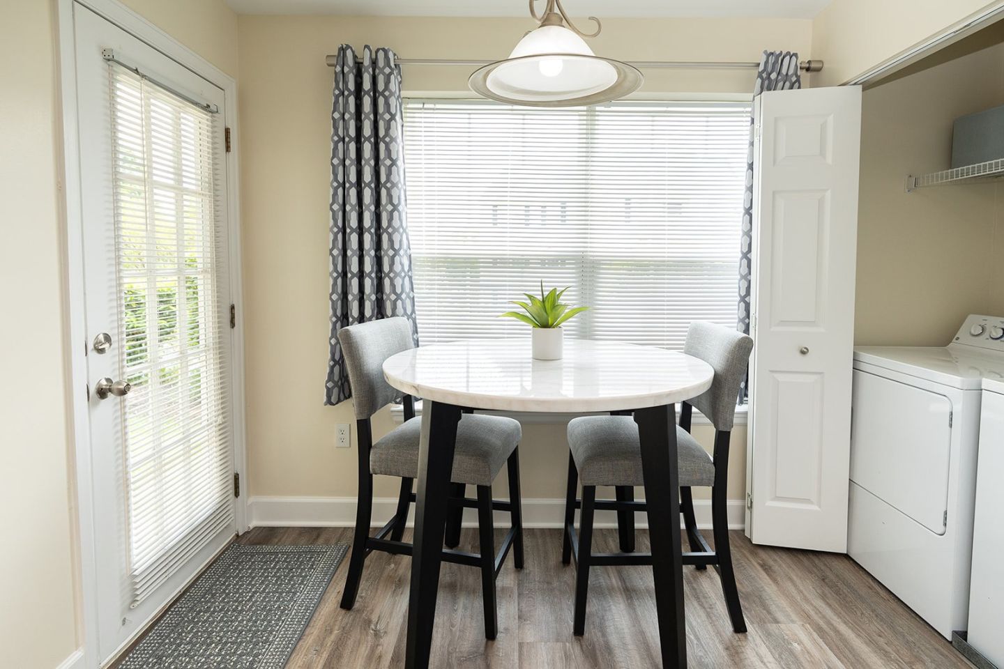 The Summit at Owings Mills Apartments Image 4
