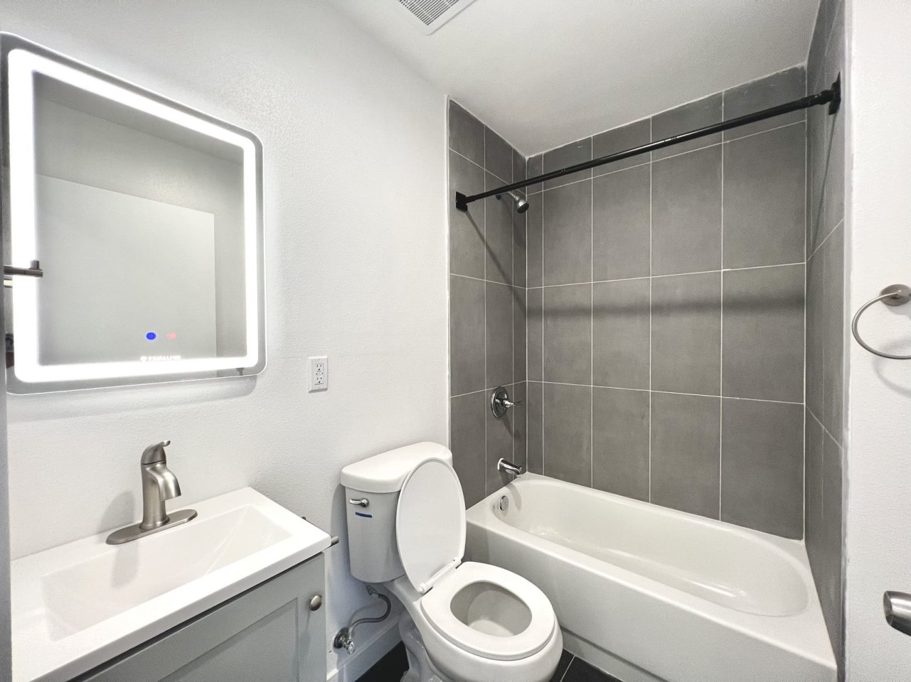 1654 W 35th Street - Co-Living Housing Image 5