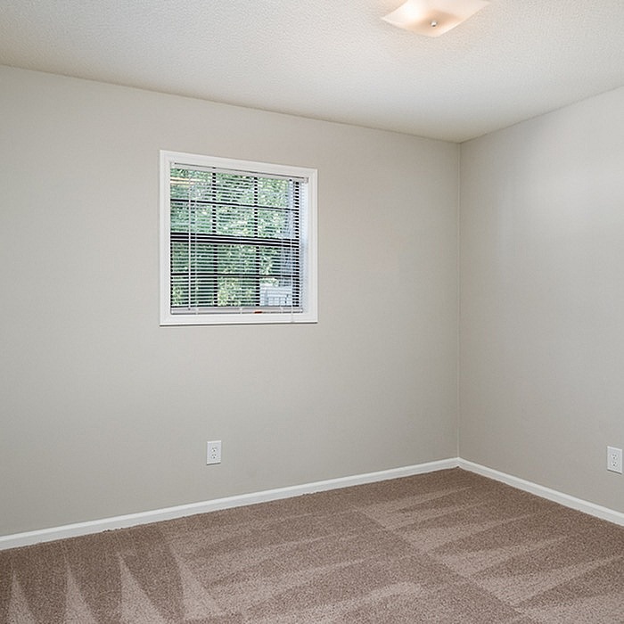 The Flats at Salem Image 12