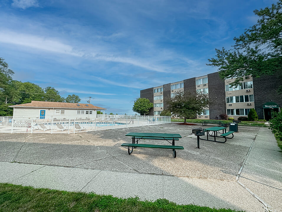 Westview Apartments Image 12