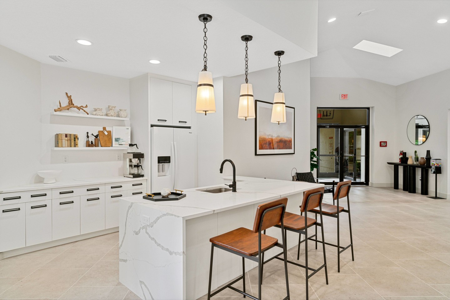 Camila Apartments Image 12