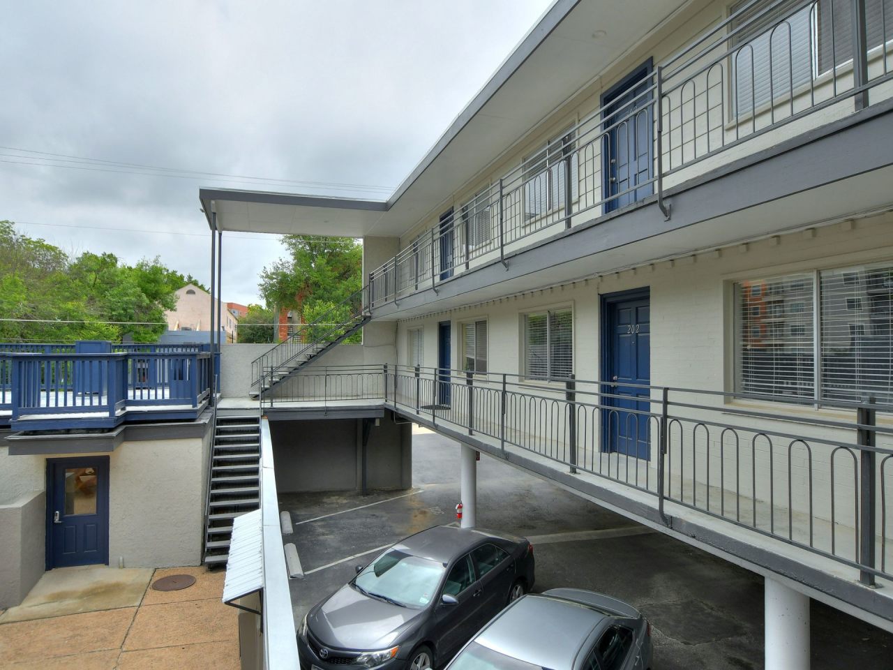 Sandpiper Apartments Image 2
