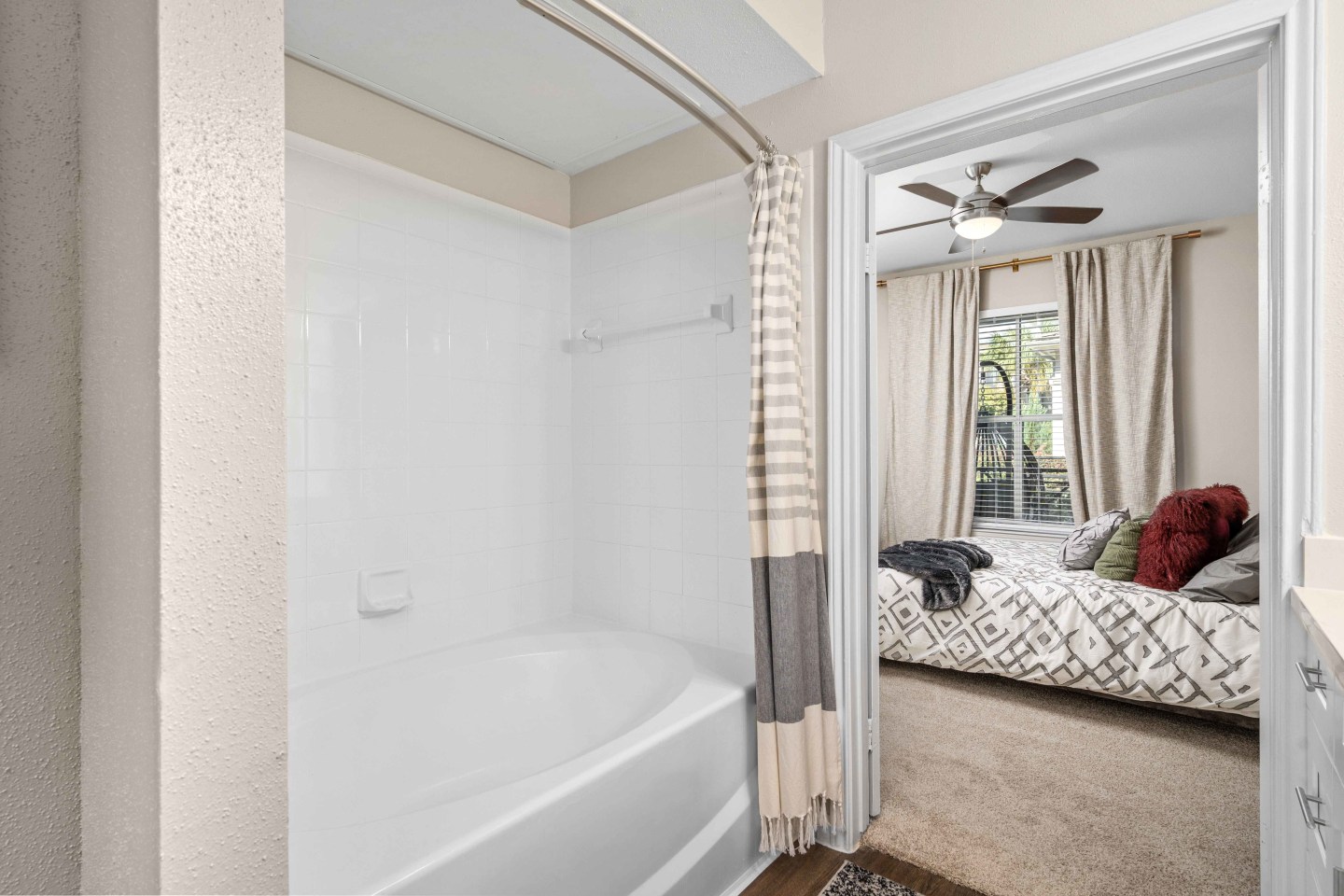 Gables Metropolitan Uptown Image 23