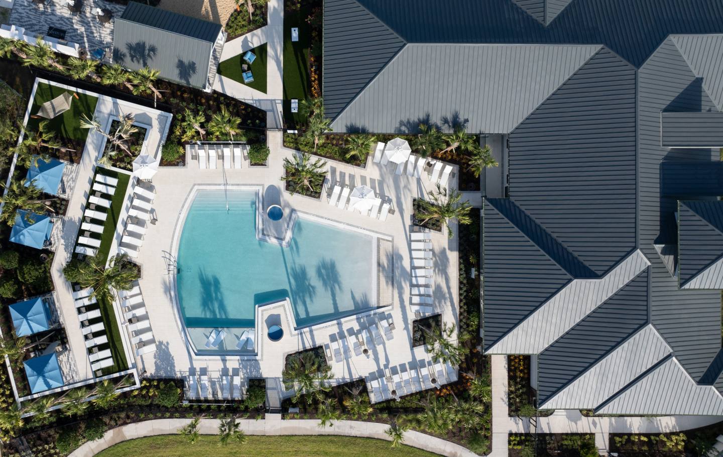 Aventon Meadows Image 21
