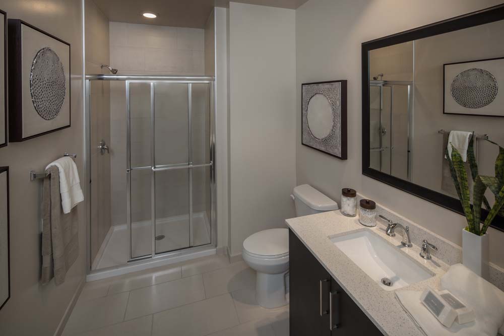 Miro Brickell Image 6