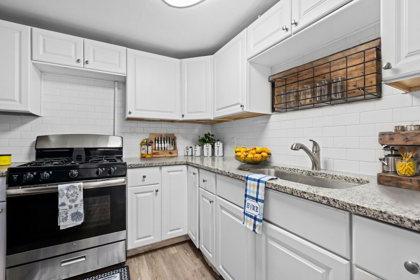 Mayfair Apartments Image 2