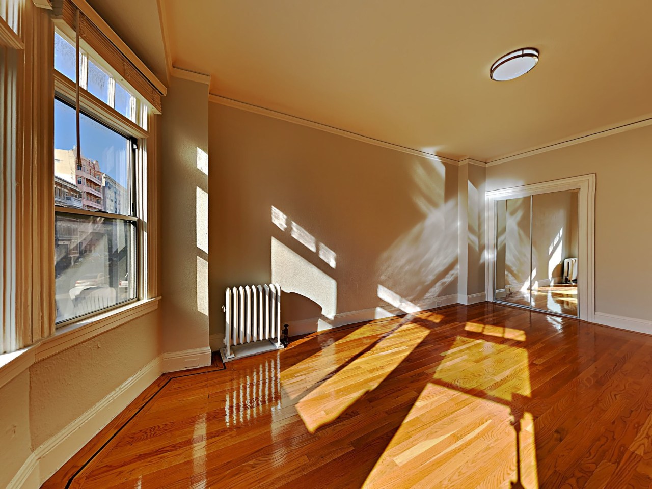 305 Hyde St. Image 5