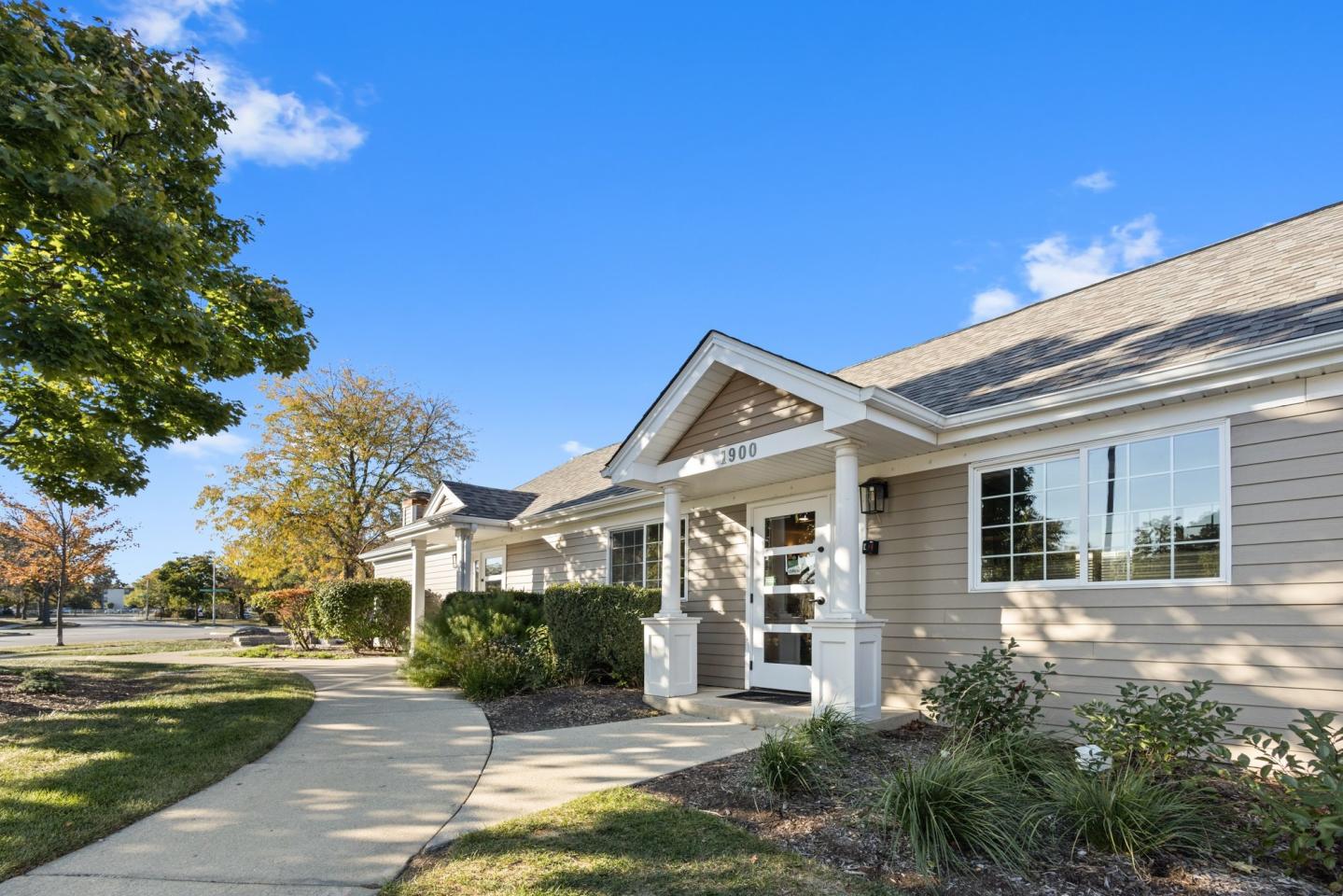 ExecuStay Avalon at Poplar Creek Image 11