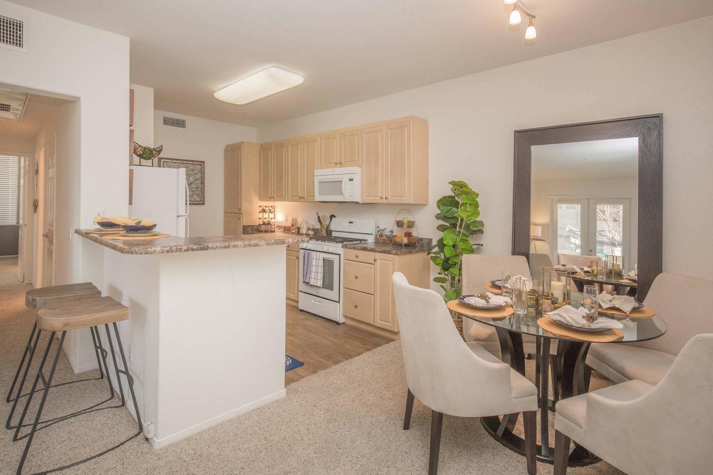 Laurel Vista Apartment Homes Image 14