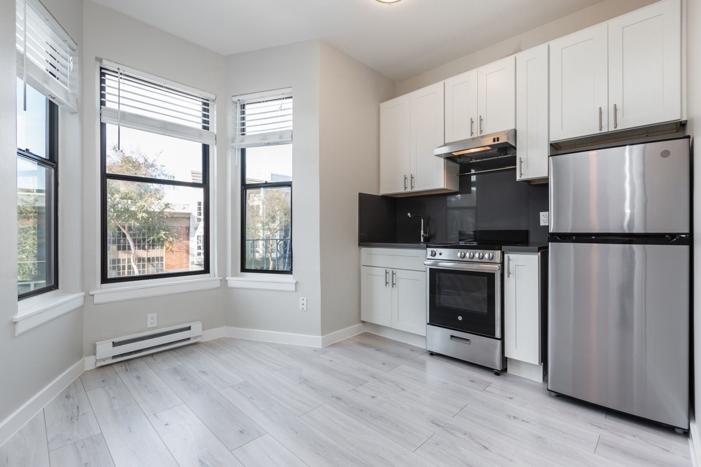 2385 Folsom Image 5